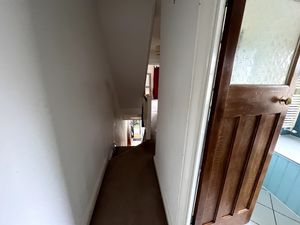 1759086596