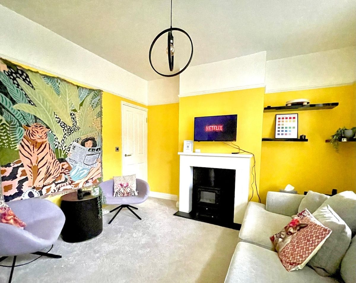 Centrally Located * Free Parking * Guest Favourite