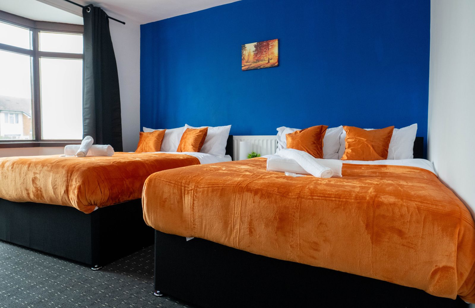 Sleeps 12 | Contractors | Groups | Families