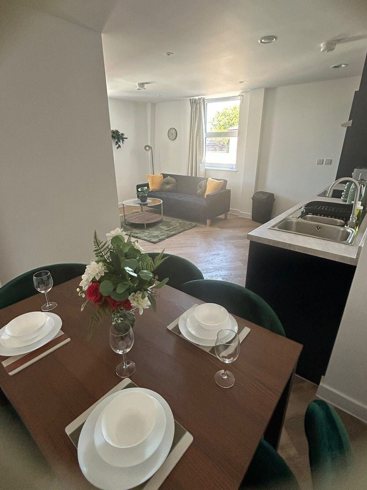 2BR Flat in Andover | Modern Apartment | Flat 27
