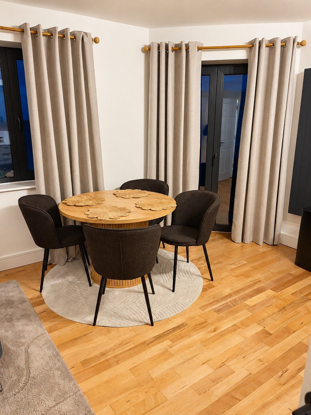 Elegant Seaview Retreat | Stylish 2-Bedroom Escape