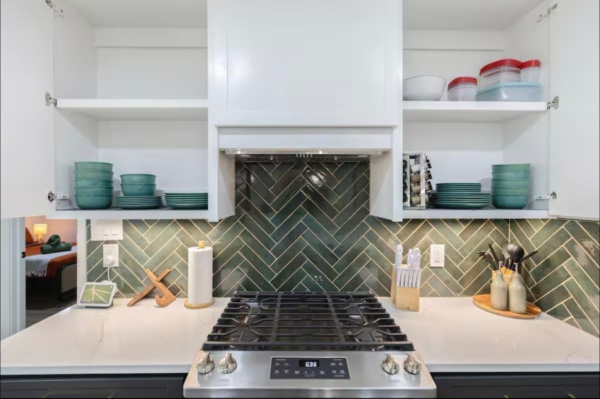 Luxury Oasis 4B 2B+Jacuzzi+Pet Friendly