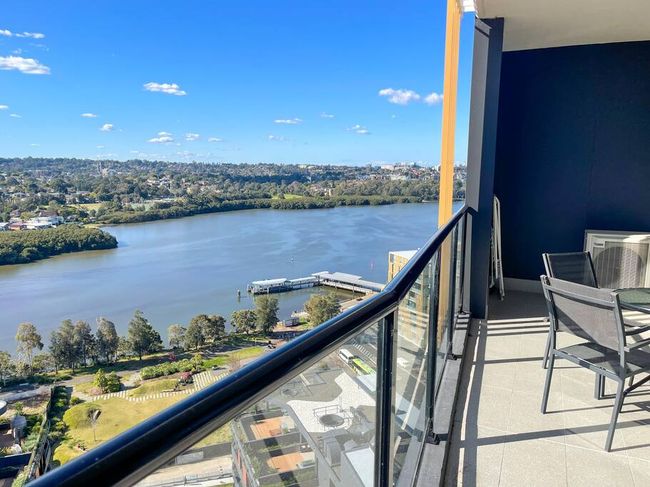 Sanctuary @ Wentworth Point Water Views 2 Bdrm