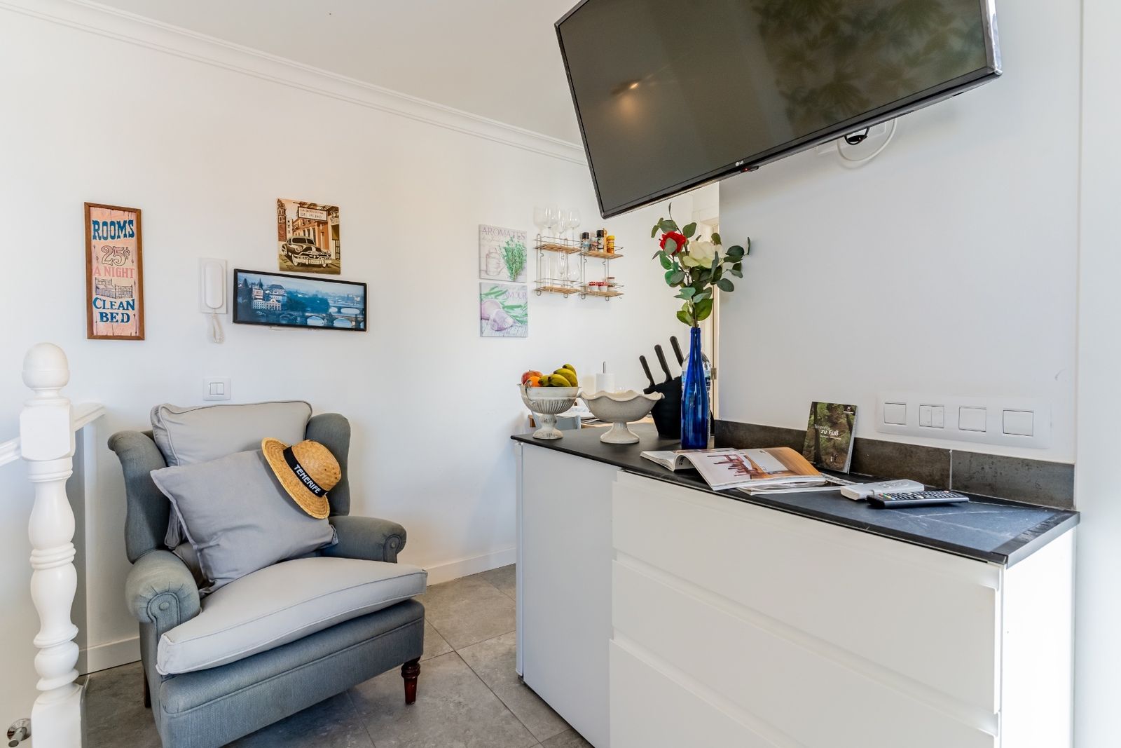City center Studio penthhouse near the beach