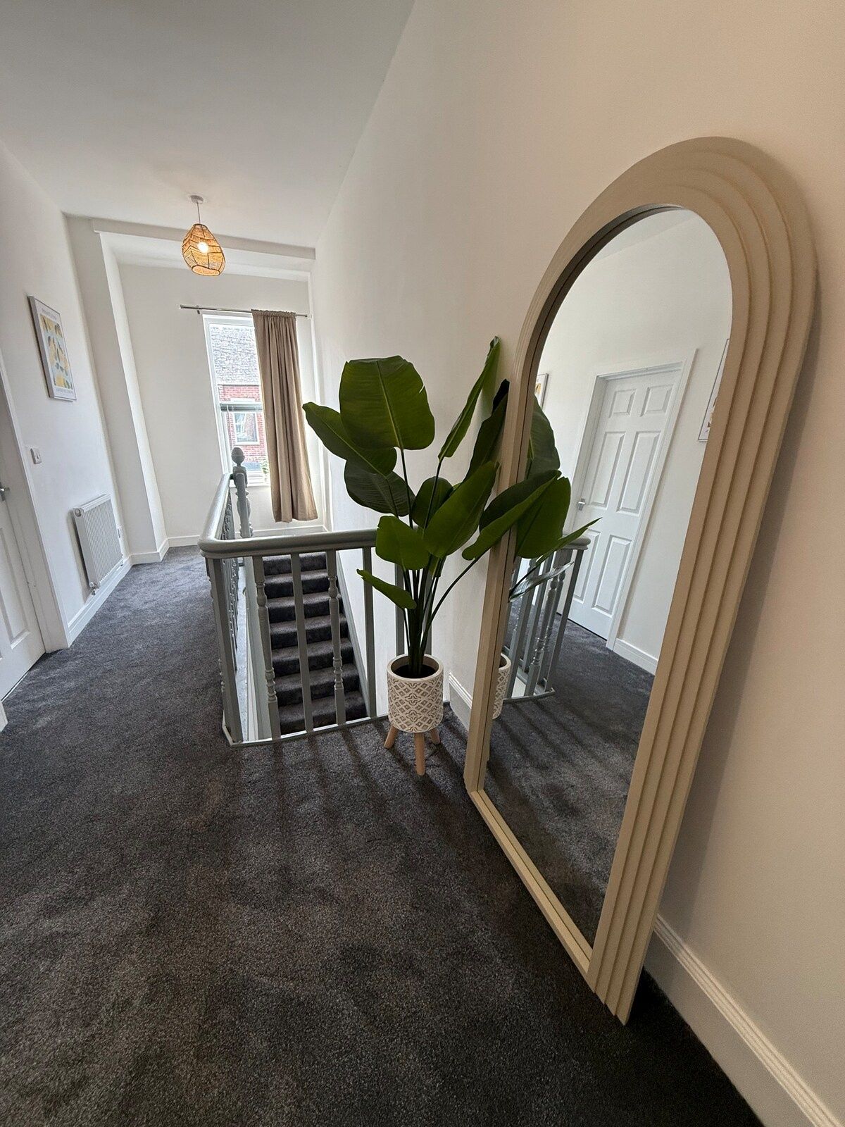 ResiLets: Barnard House | Large 4 Bed Terrace | BRAND NEW | Modern, Central Location | CONTRACTORS