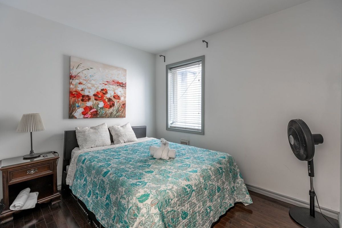 Lovely App Downtown Ottawa 211D
