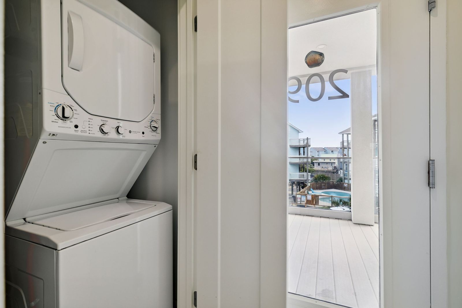 Pierlight - Oceanfront Condo