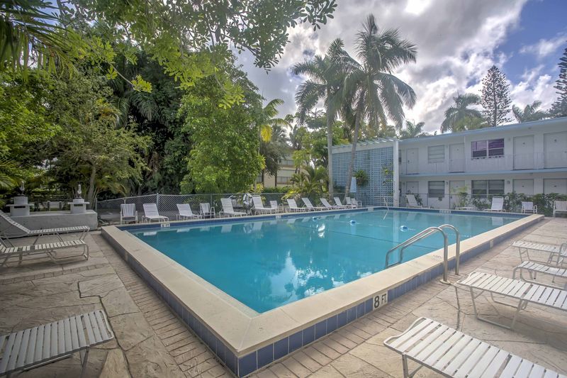 Renovated Studio at Naples Beach & Town — photo 20