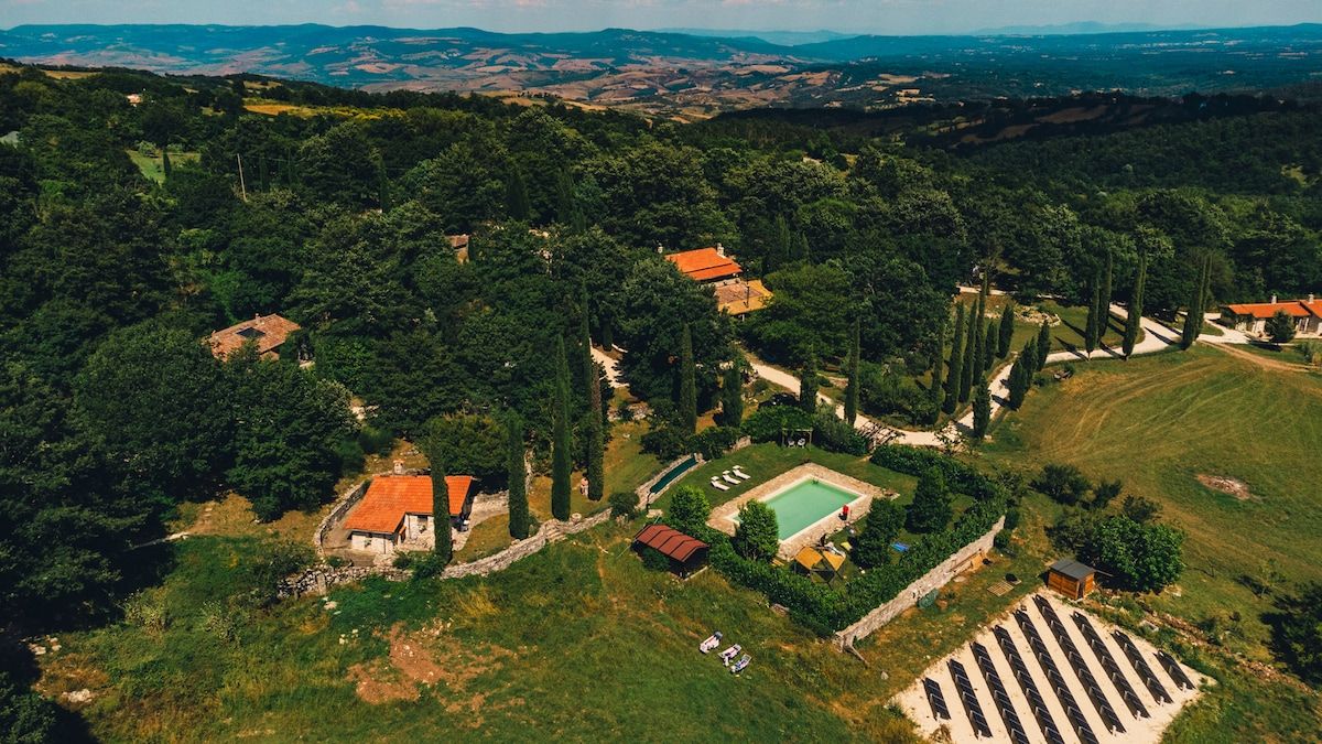 Twin Cottage Room • Pool • Tuscan Valley Views