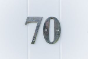 1764967157