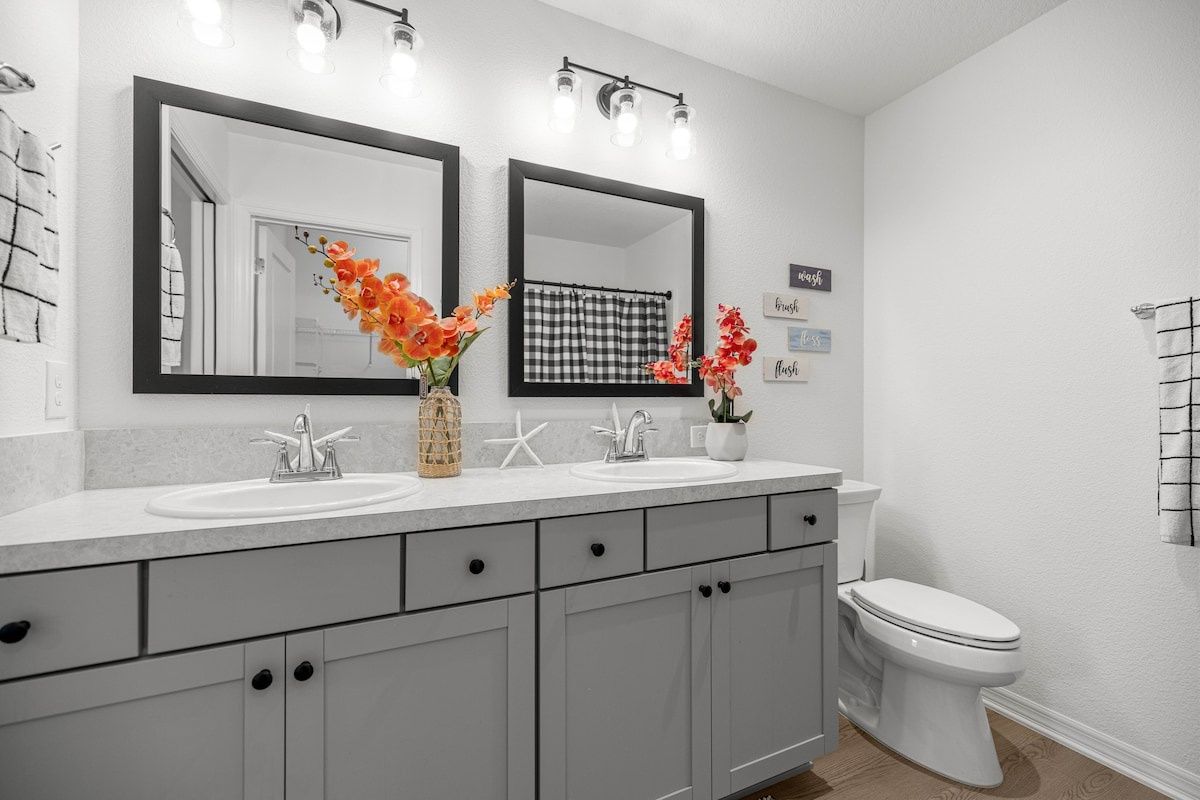 Cozy 2BR With Golfcart | 5 Mins to Eastport Sq. — photo 18