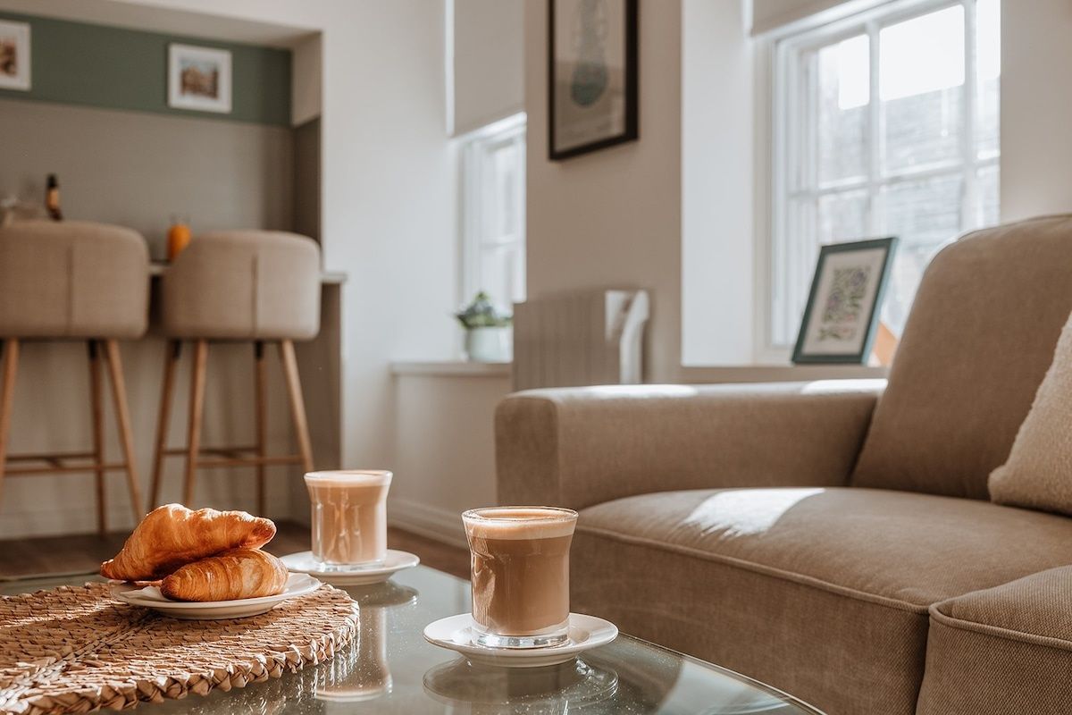 Convenient central town apartment.