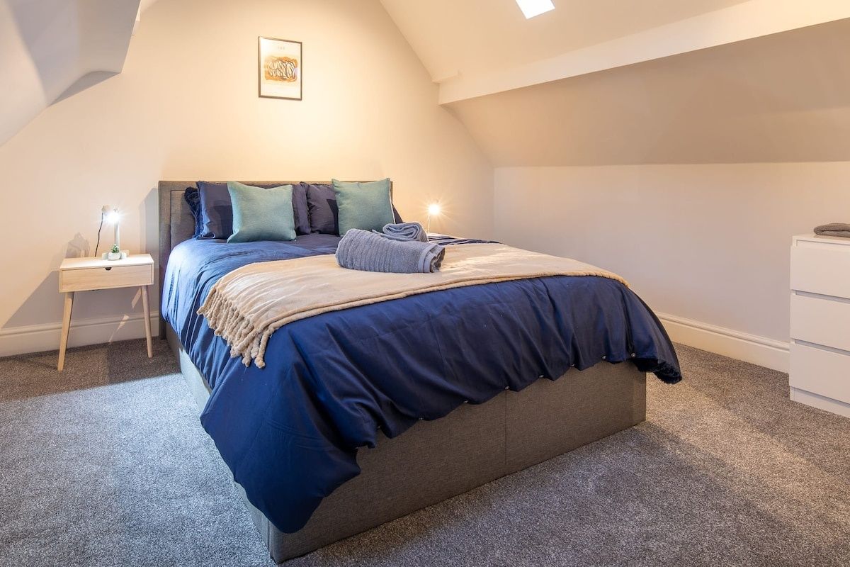 Stylish 1BR Getaway – Sleeps 2 with Fast WiFi