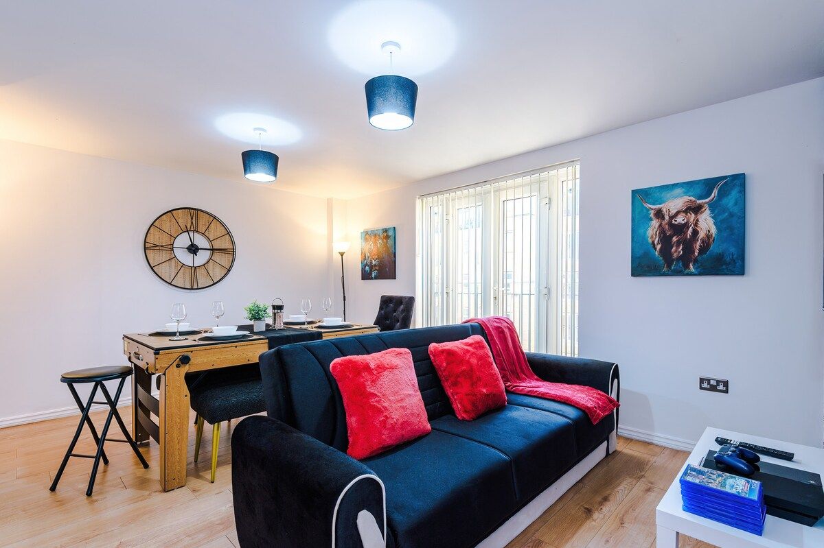 NEW Cozy 2 Bedroom Apt, Free Parking & Fast Wi-Fi