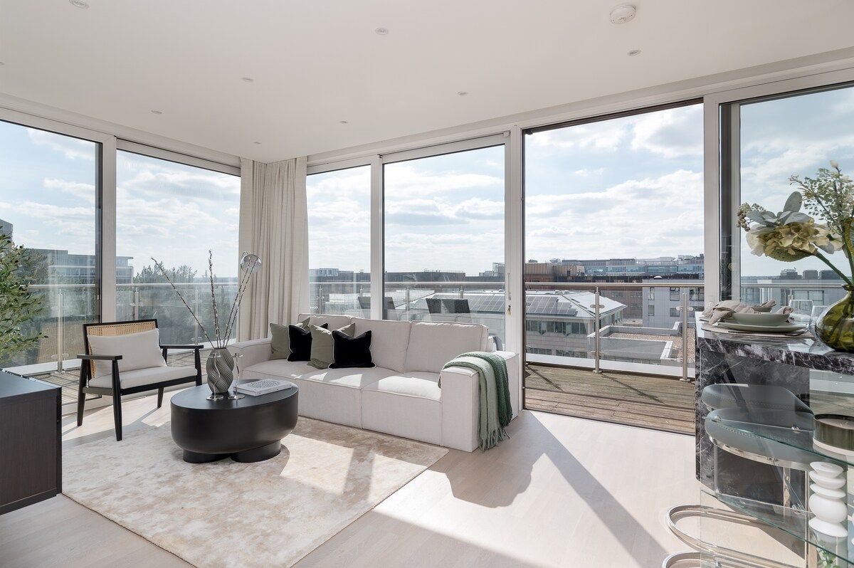 Stunning Scandi Penthouse in Central Milton Keynes