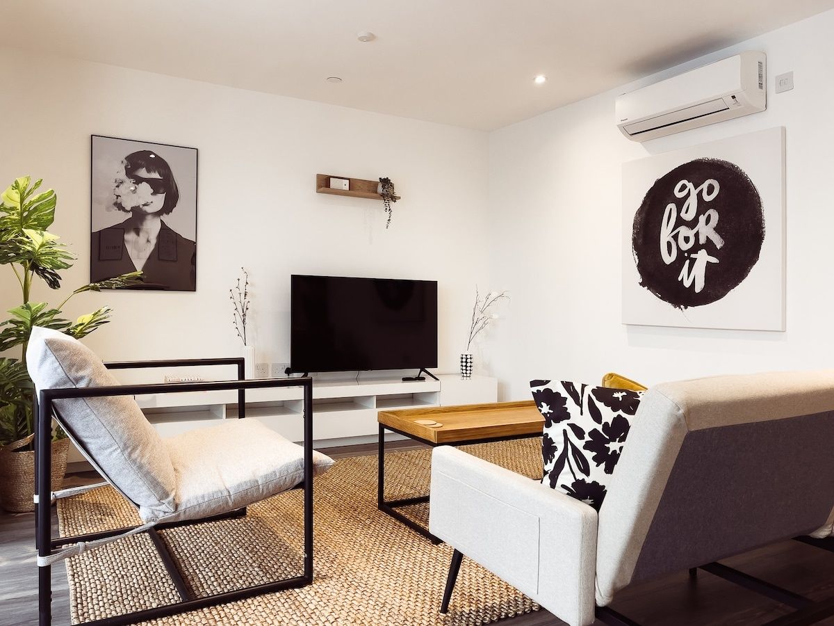 Stylish Pad London: with Free Parking!