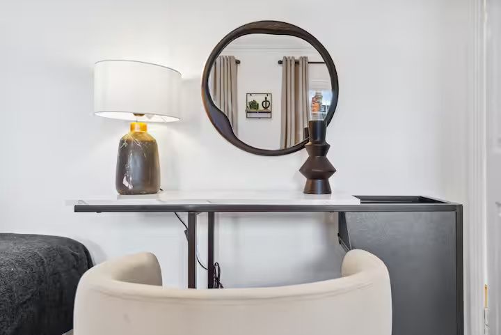 4BR North London | Garden, WiFi, Near Shops