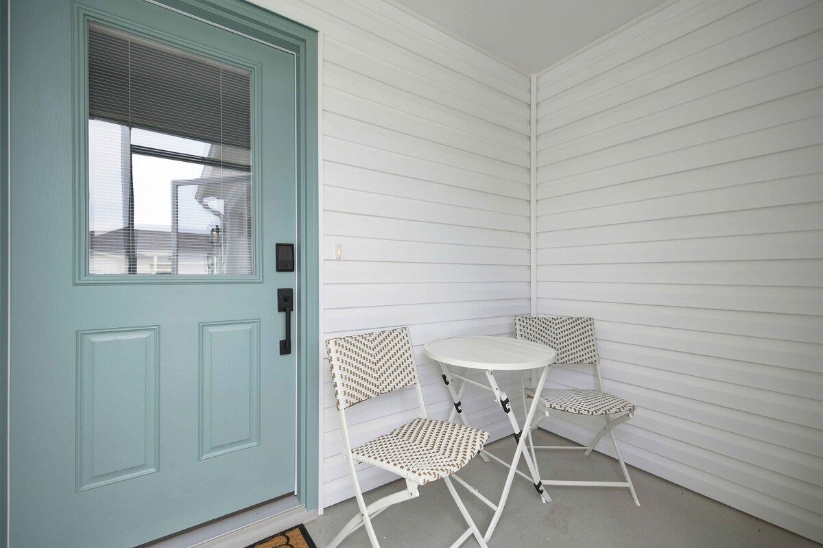 Dog-Friendly Coastal Cottage | Golf Cart — photo 23