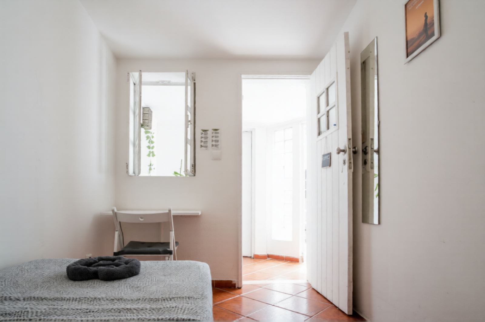 Single Room in Lisbon Center – Backpacker Friendly