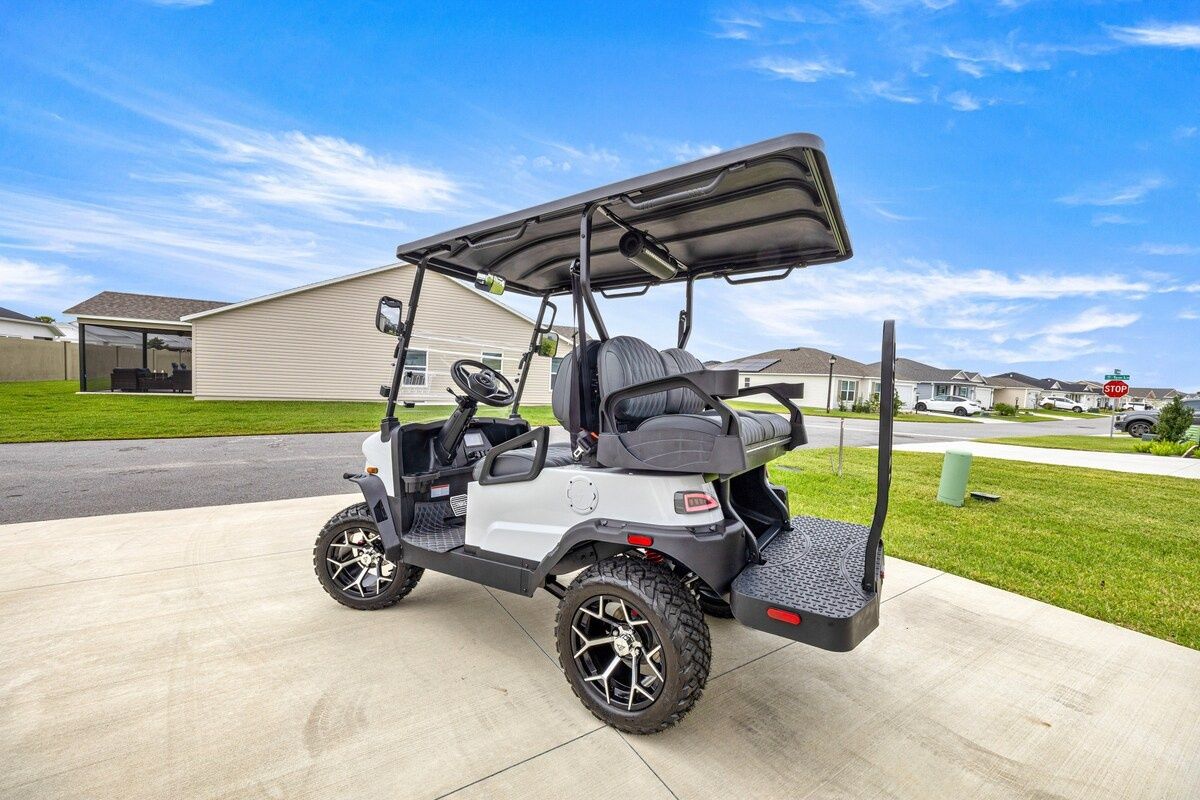 Villages Escape by Eastport Sq. | Golfcart | BBQ — photo 9