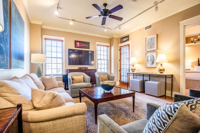 The HC, 2BR Luxe Condo by Velvet Ditch Villas