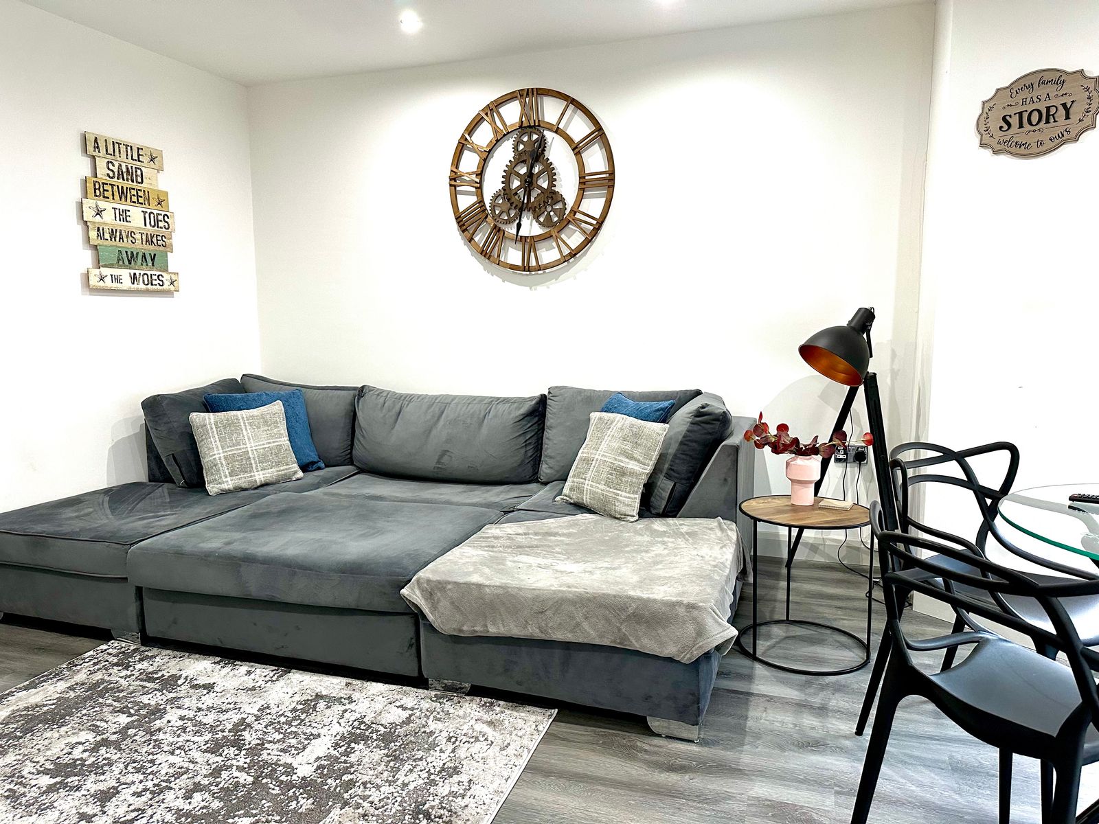 York Street Central Pier Beach 1Bed Apartment 2