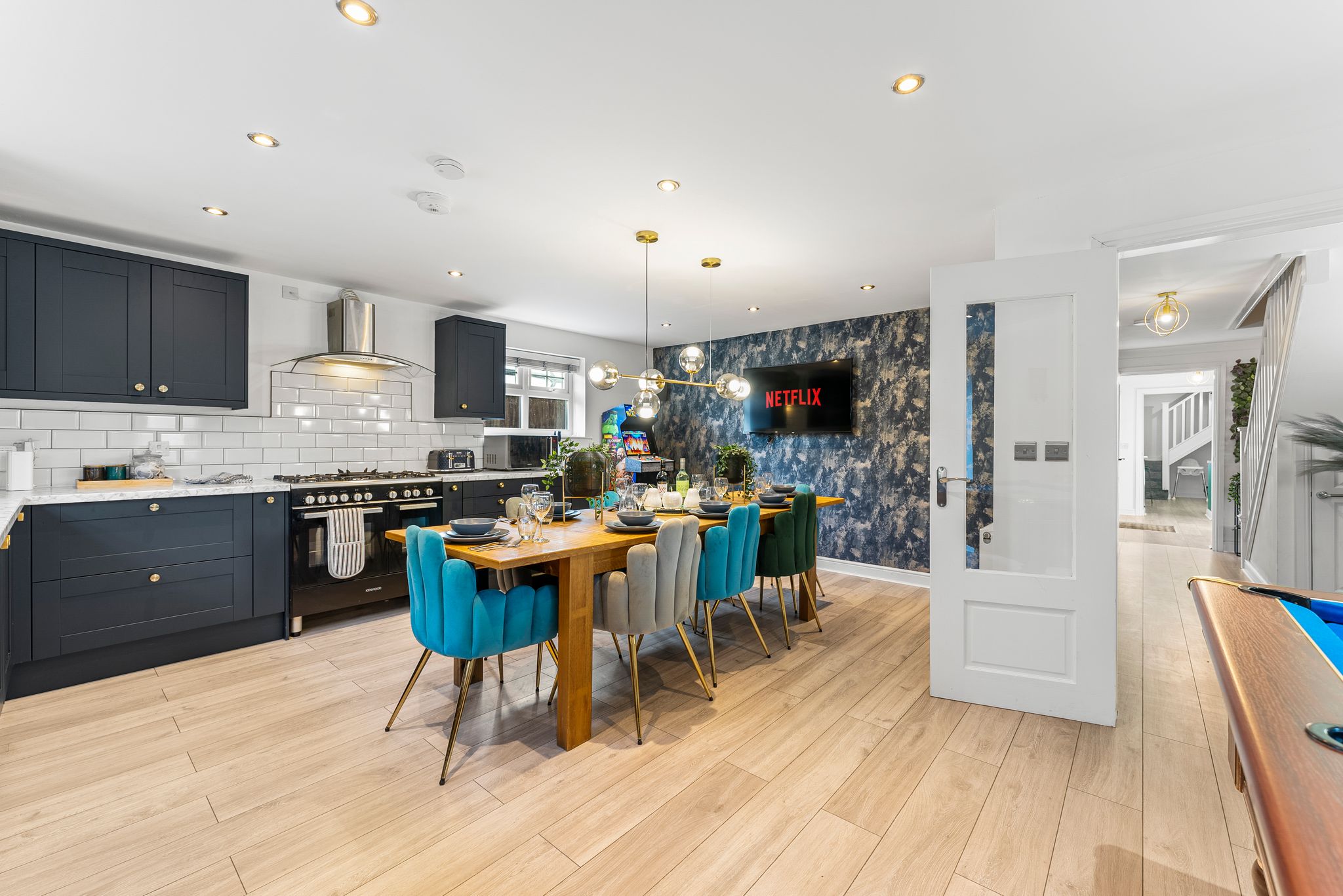 The Most Exclusive Villa - Heated Pool - Parking - Hot-Tub