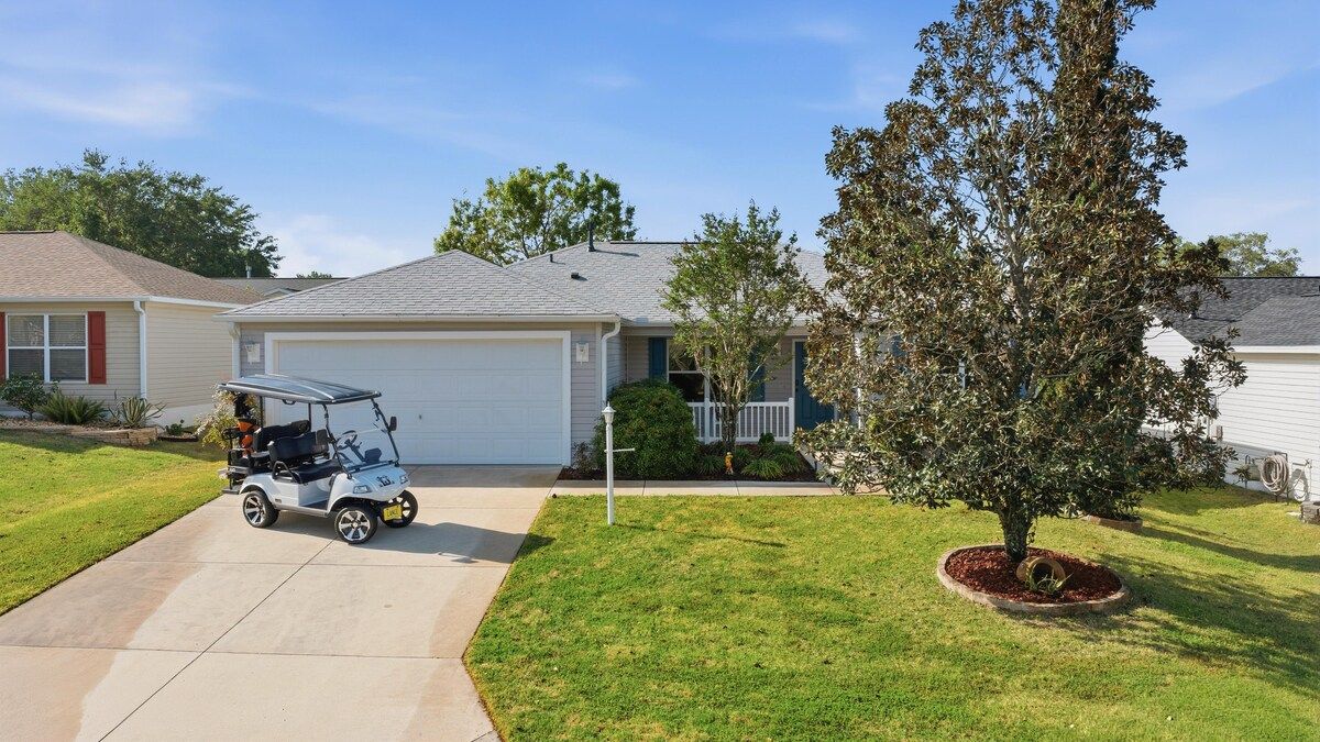 3BR in The Villages Near Lake Sumter | Golfcart