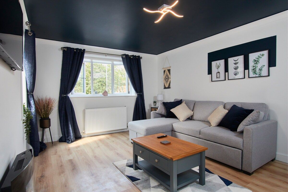 Homebird Property | Wilfrid House | Near City Centre | Leeds