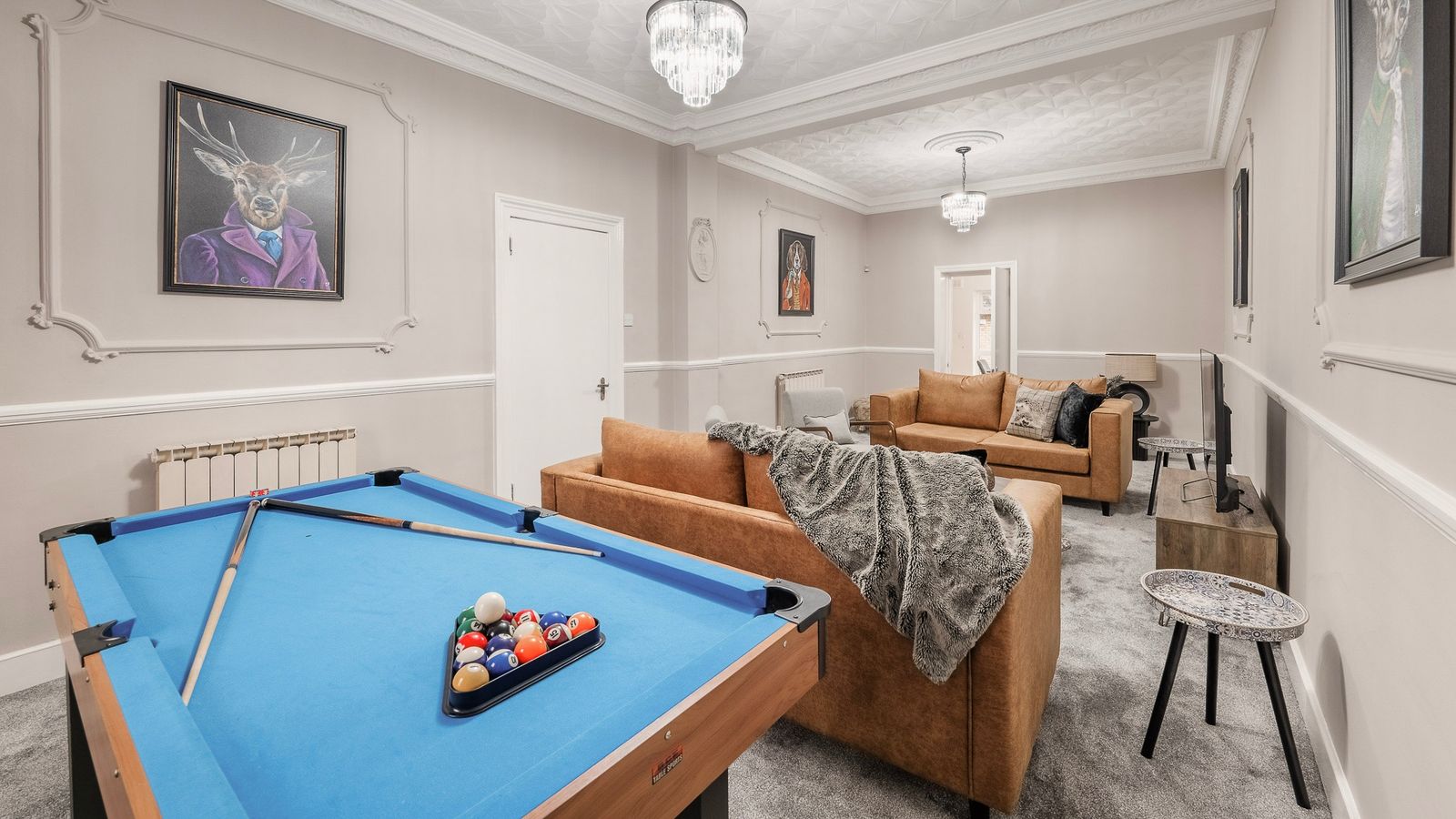 Spacious living I free parking I long stays