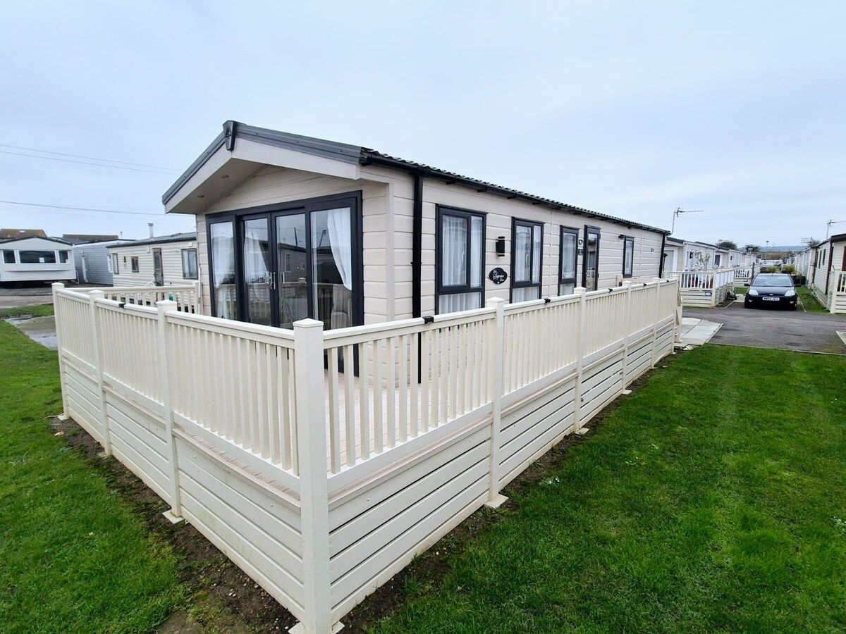 Whitstable Delta Superior