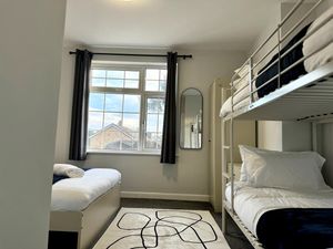 121
