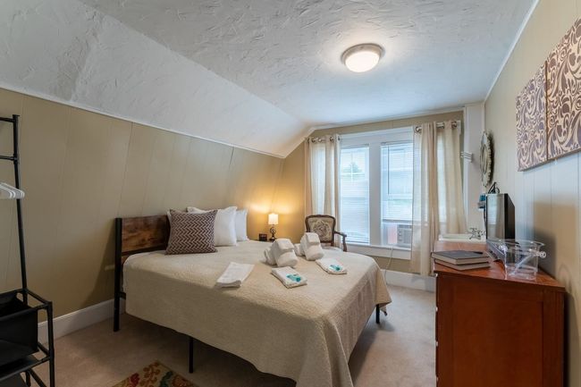 Room 12 (3rd Floor with Shared Bathroom)