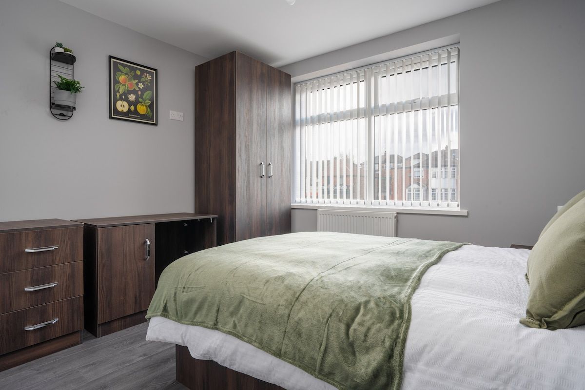 Hotel Style Private En-Suite, Room 4