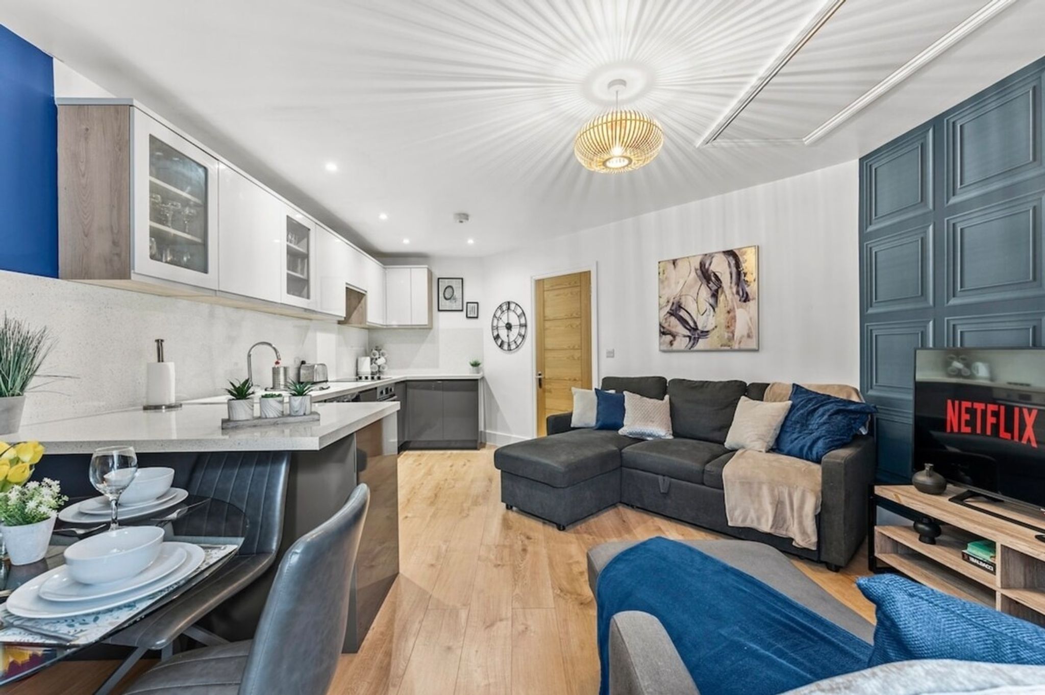 Modern 2BR Apartment | En-Suite & Family Friendly