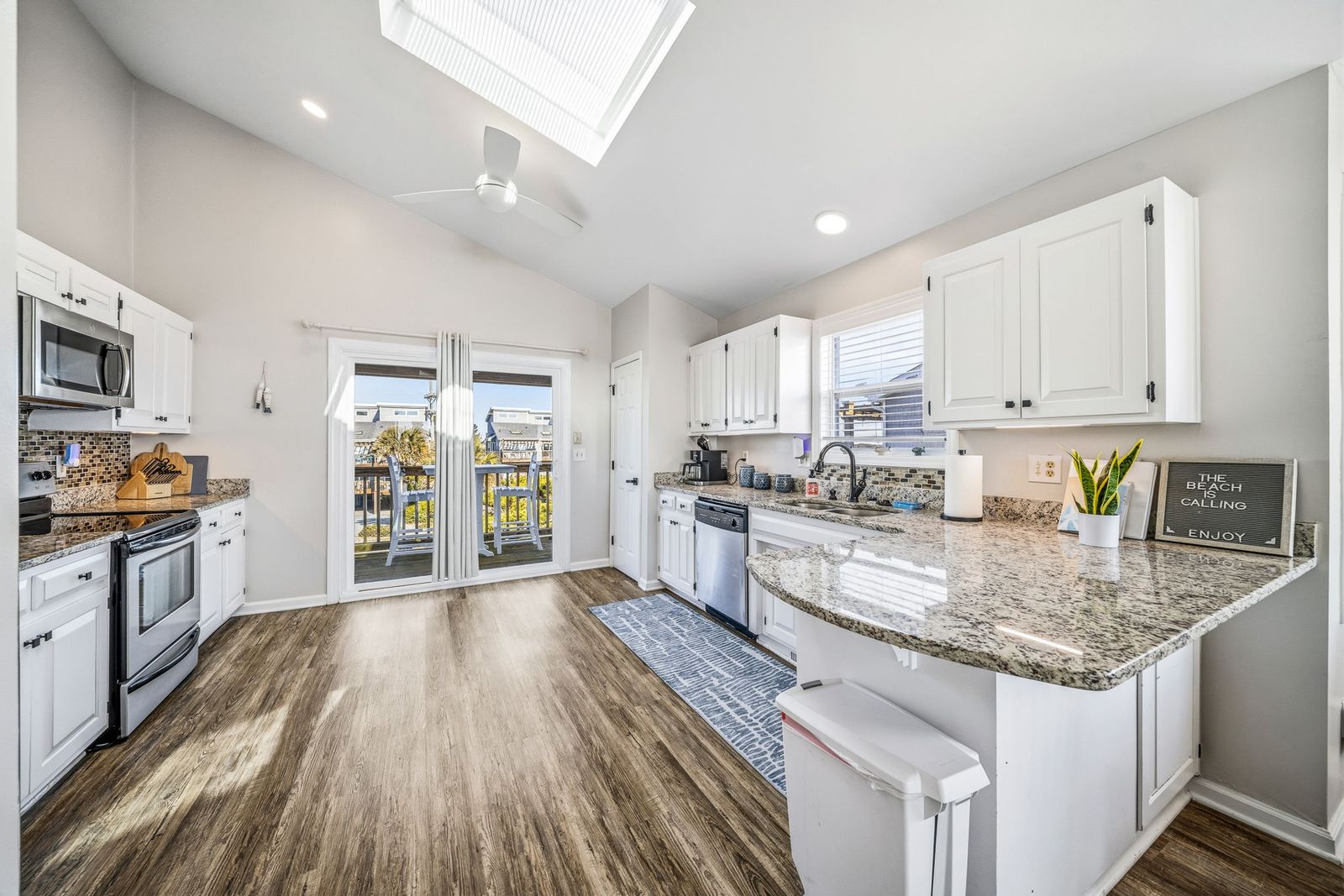 Oceanfront Escape - Steps to Beach - Amazing Views