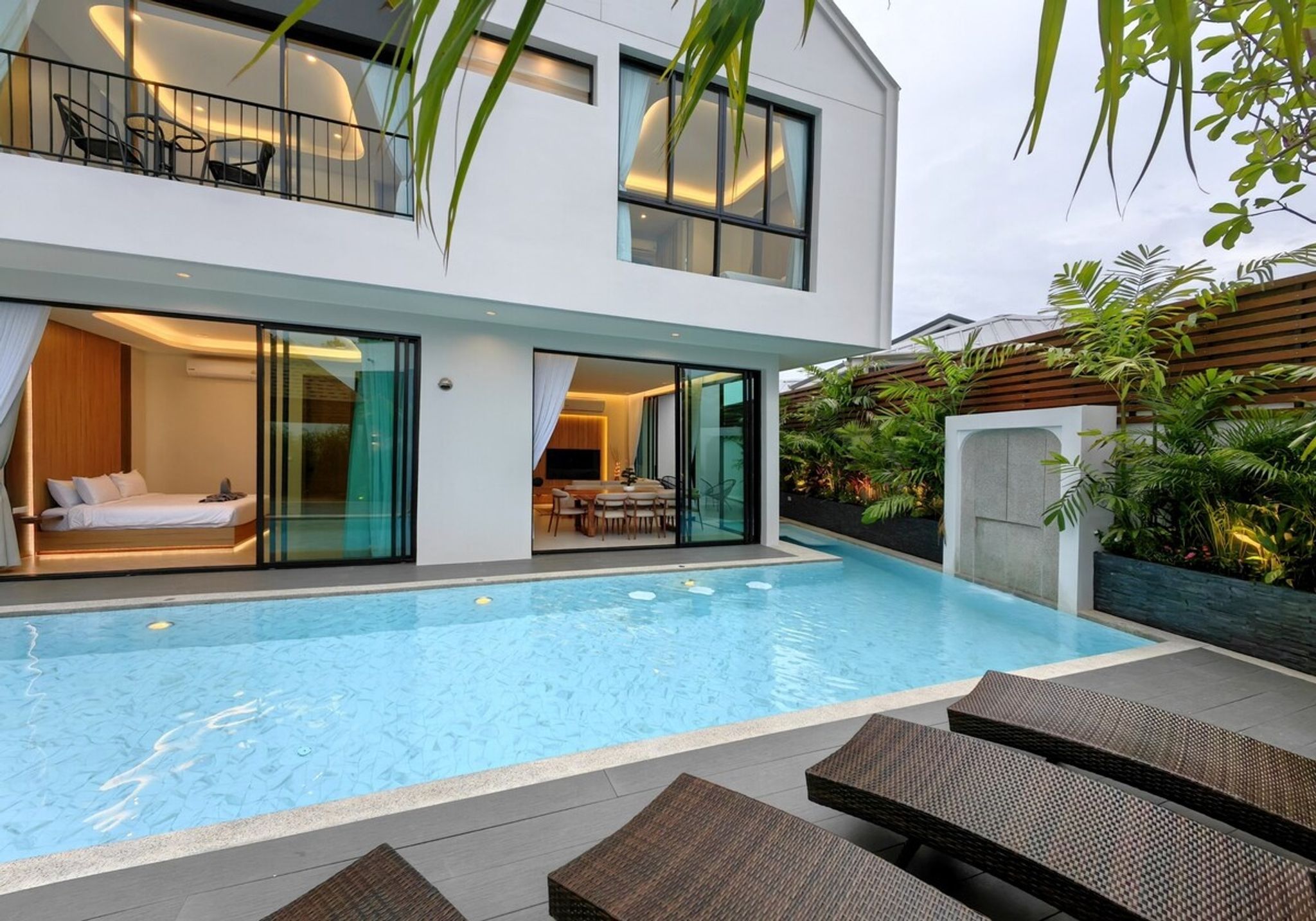 Bangtao Luxury Pool Villa - PrymaVerde