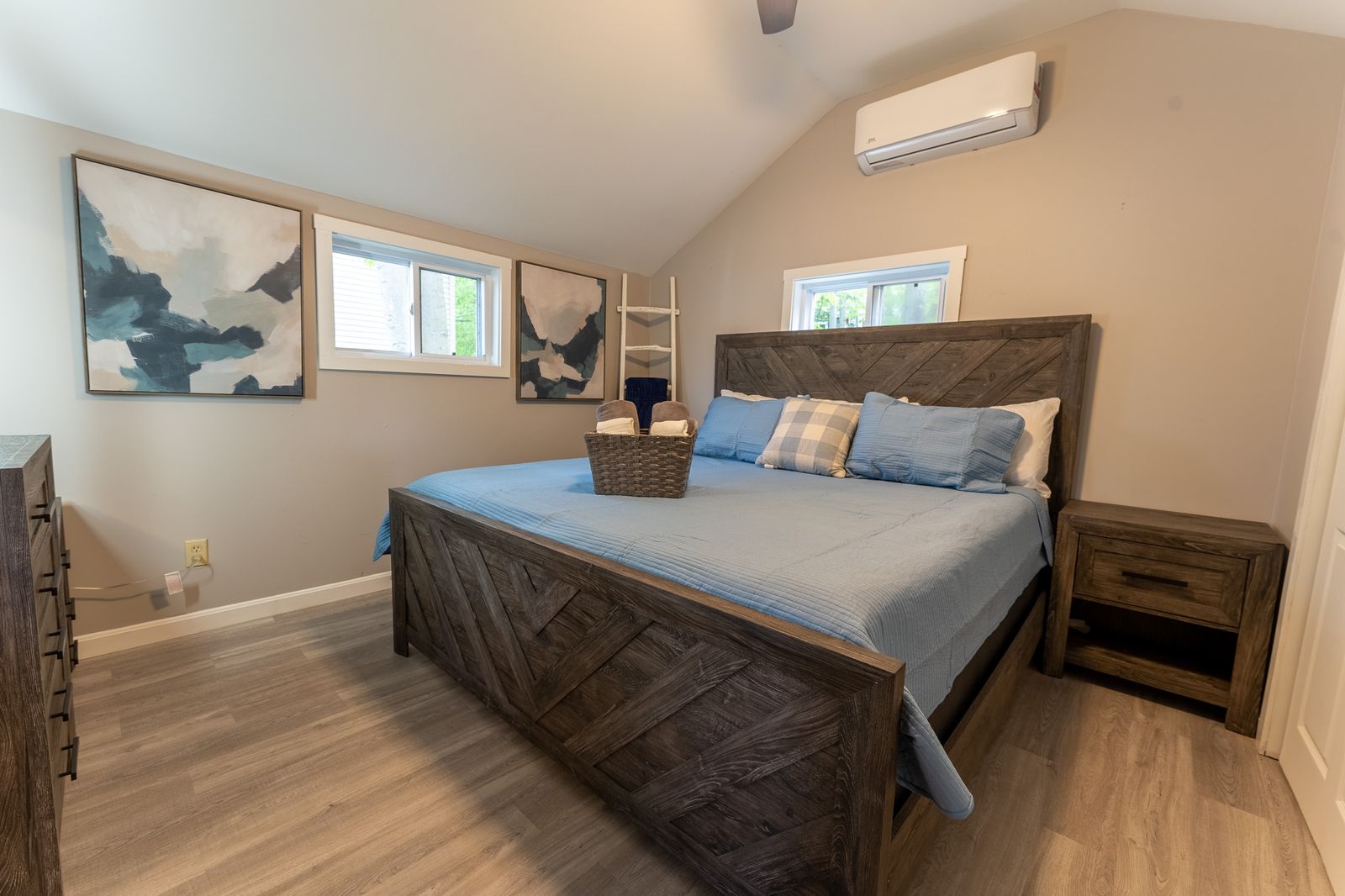 Cabin 9, featuring AC, TV, Wi-Fi, and Lake Views & Access
