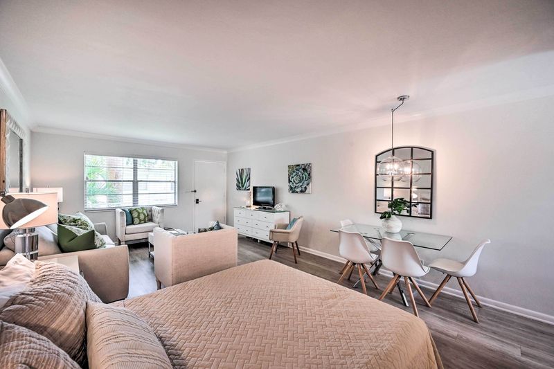 Renovated Studio at Naples Beach & Town — photo 8