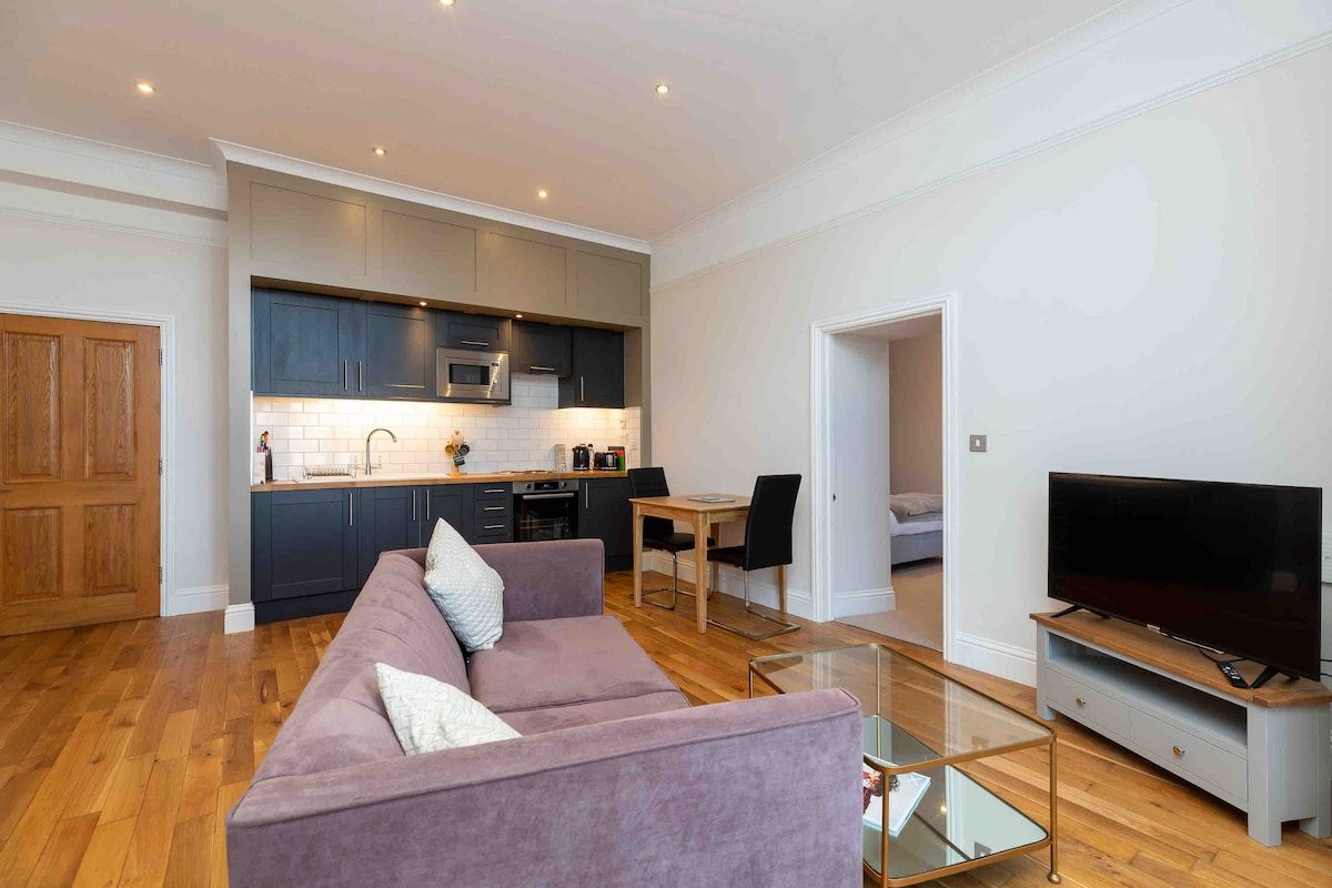 Flat 3 - The Warwick