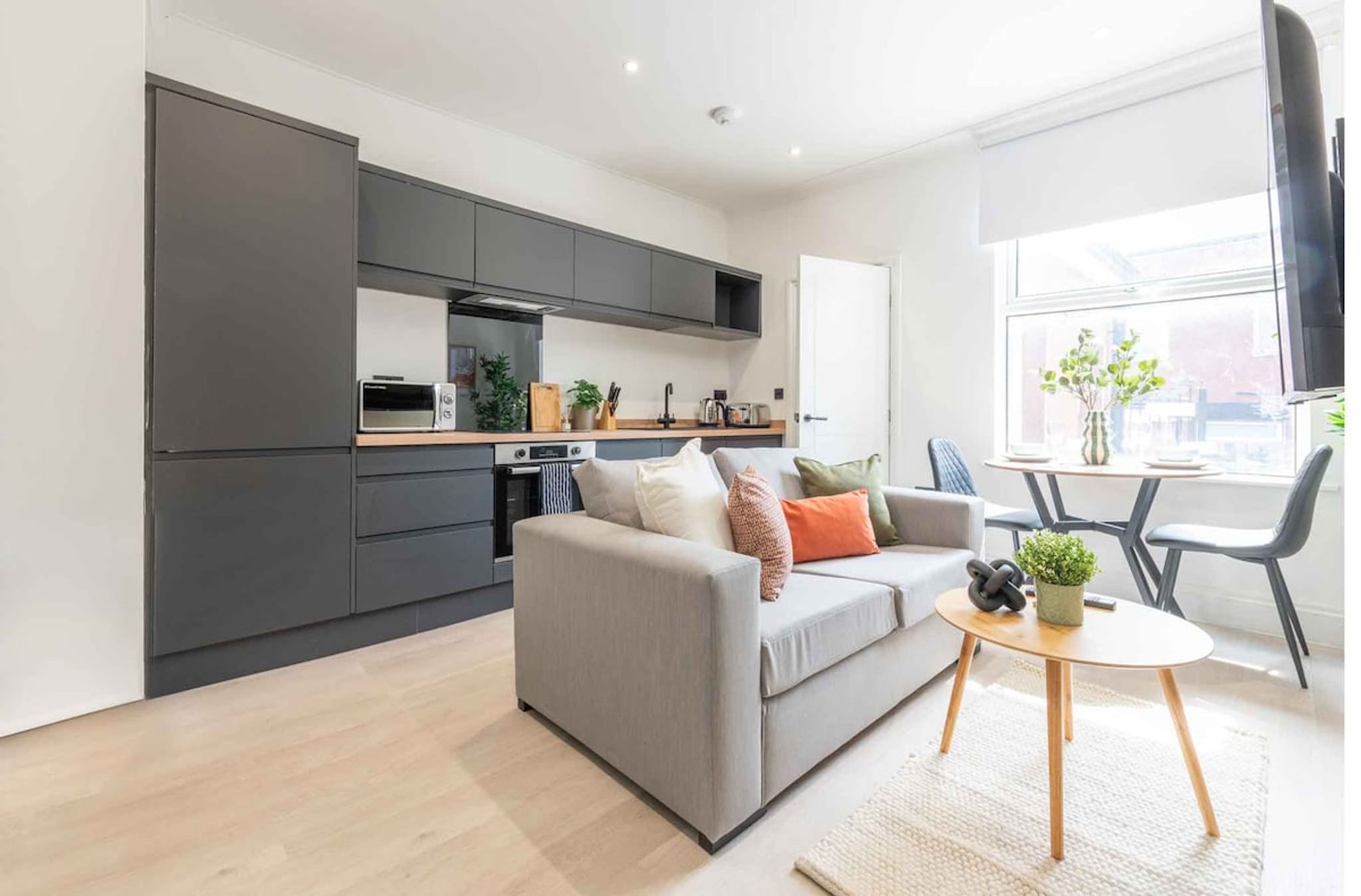 Modern 1BR Flat nr Leeds City – Free Parking | NS