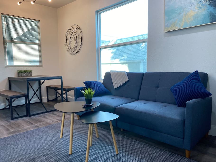 Serenity Bungalow Near Armature Works & Riverwalk