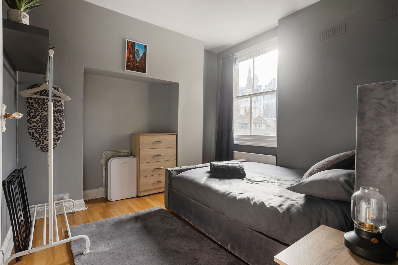 Relaxing 2BR Flat|Near Stores|Near Station|ST