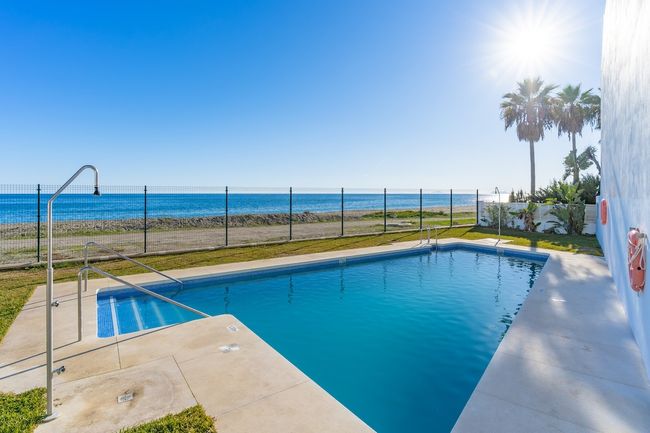 3 bedroom townhouse close to the beach