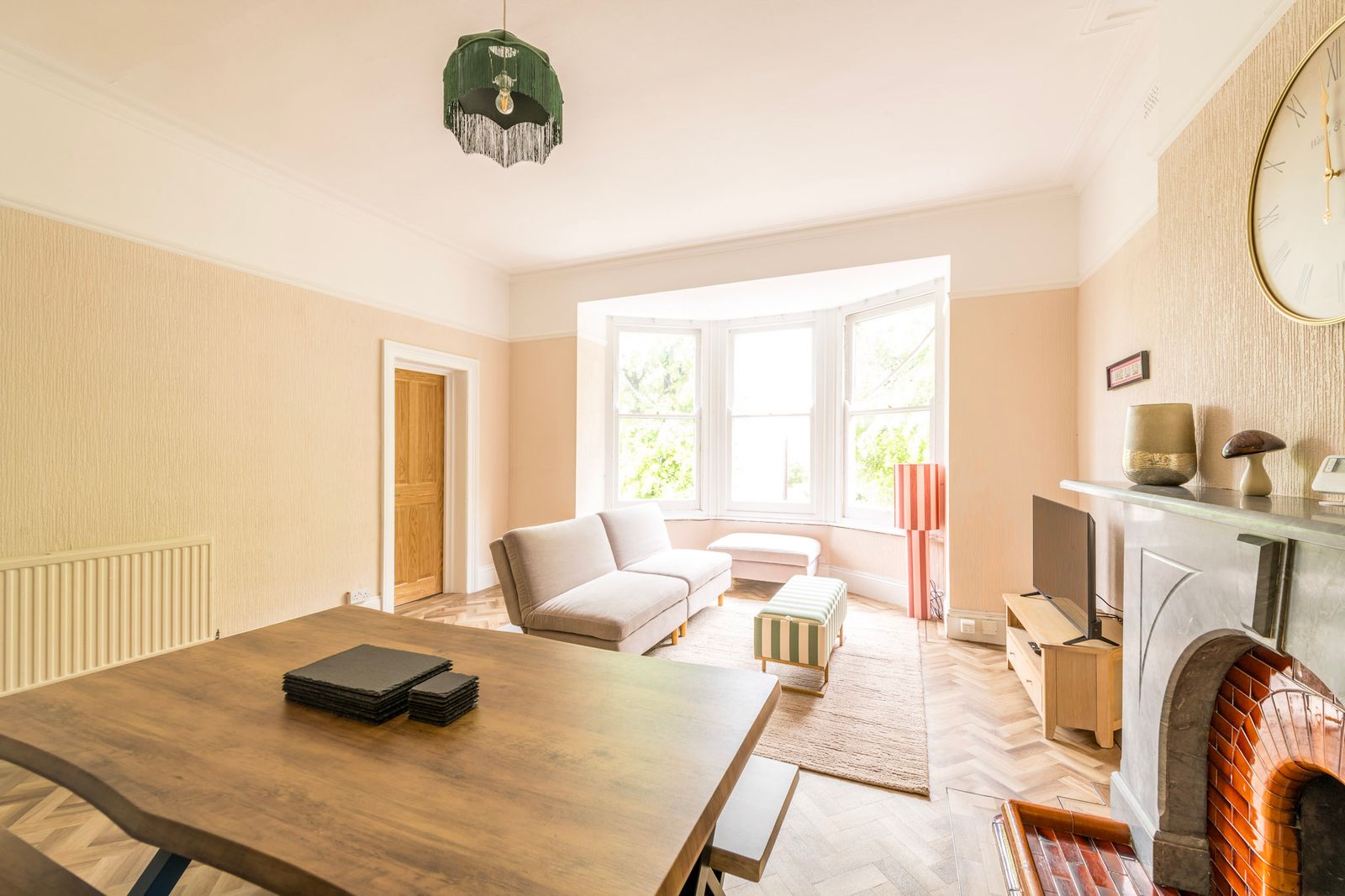 Alma Luxe with Free Parking by Prescott Apartments