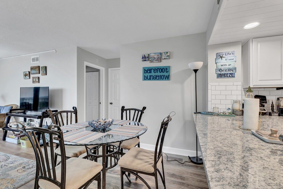 Barefoot Bungalow - Ocean Front Beach Condo