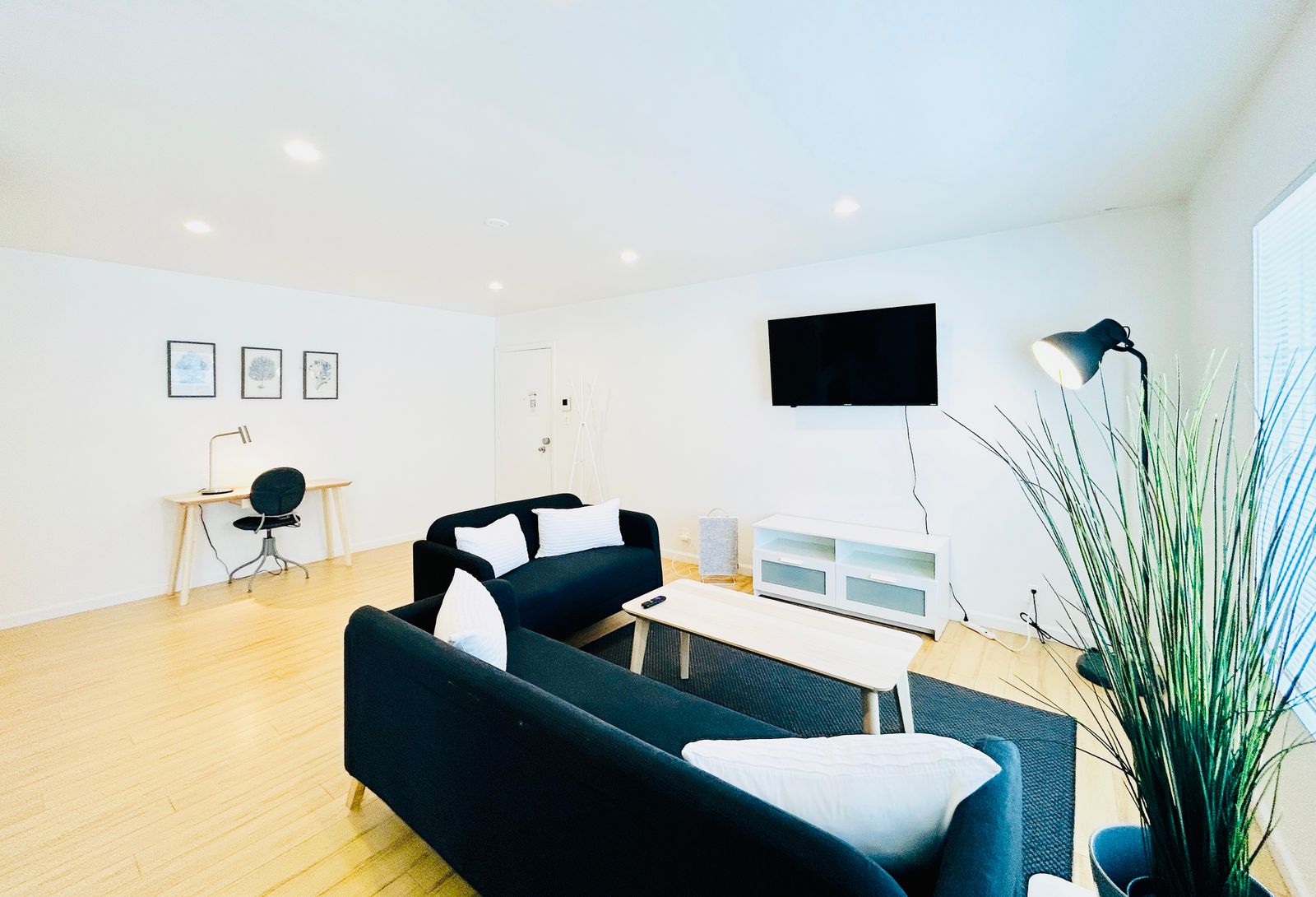 1BR Apt in Culver City by Just Bring Your Toothbrush