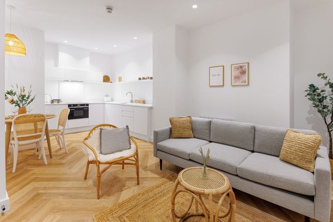 44 Renshaw - 2 Bedroom Apartment Sleeps 4