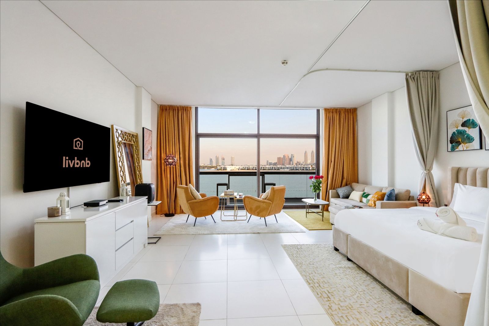 Seaside Studio in Palm Jumeirah, Beach Access