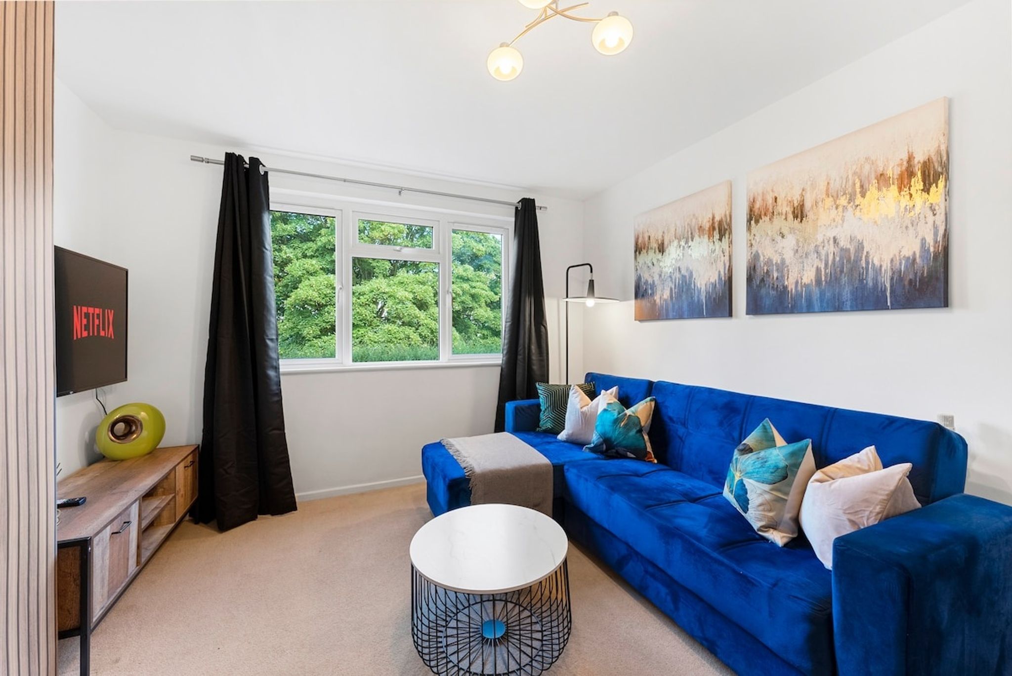 Spacious 4-Bed Home in Bath with Garden